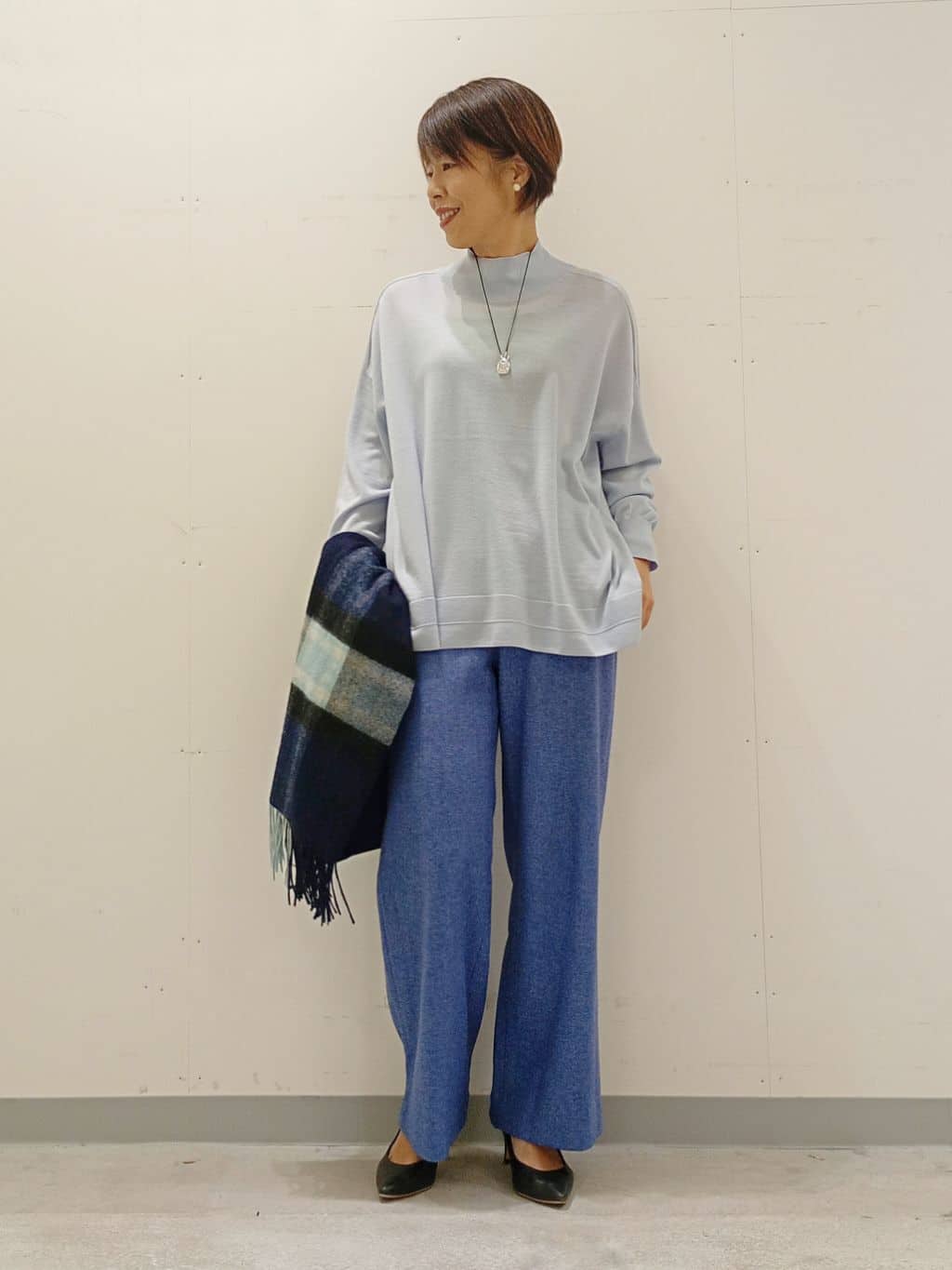 Kさんの「INDIVI｜【洗える／毛玉になりにくい】エクストラファインウール ハイネックニット」を使ったコーディネート
