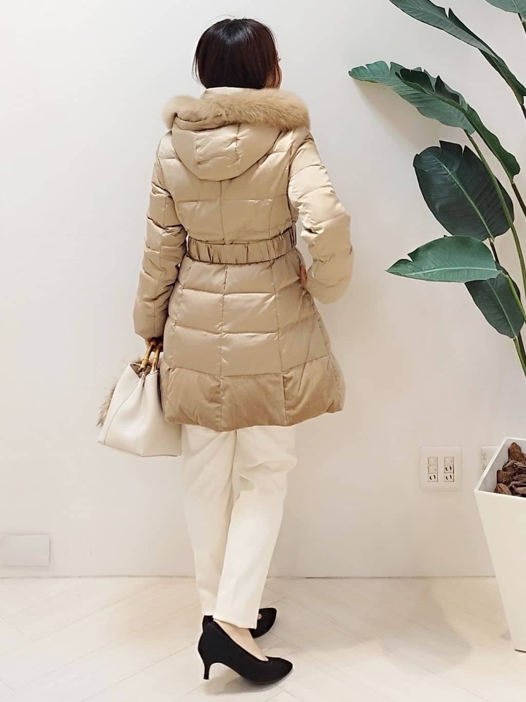 s u g iさんの「UNTITLED｜【ミディ丈】ベルト付ダウンコート」を使ったコーディネート