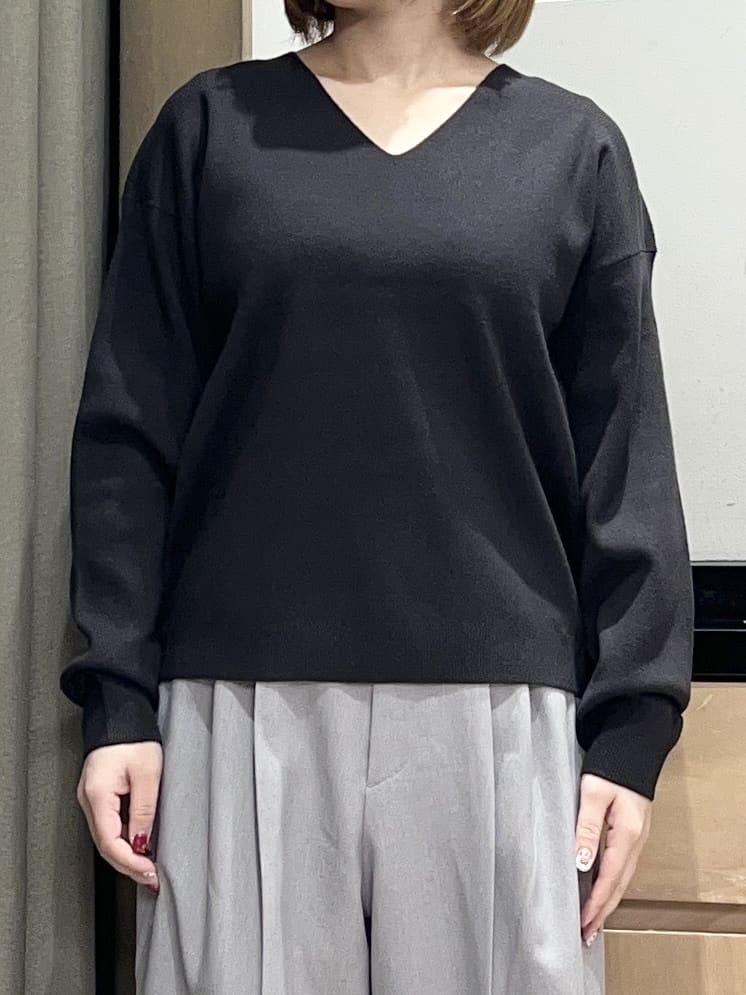 かのさんの「THE SHOP TK｜【通勤にもデイリーにも】CAVIAN 金ボタンダブルブレストジャケット」を使ったコーディネート