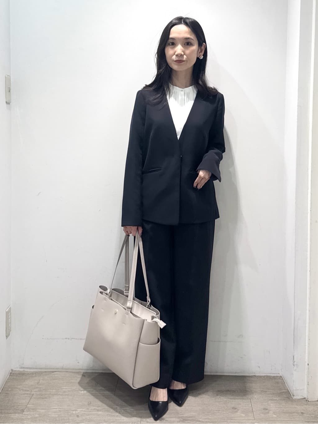 yuicciさんの「OPAQUE.CLIP｜《通勤／セットアップ対応》 Vネックジャケット／ダブルクロス【洗濯機OK】」を使ったコーディネート