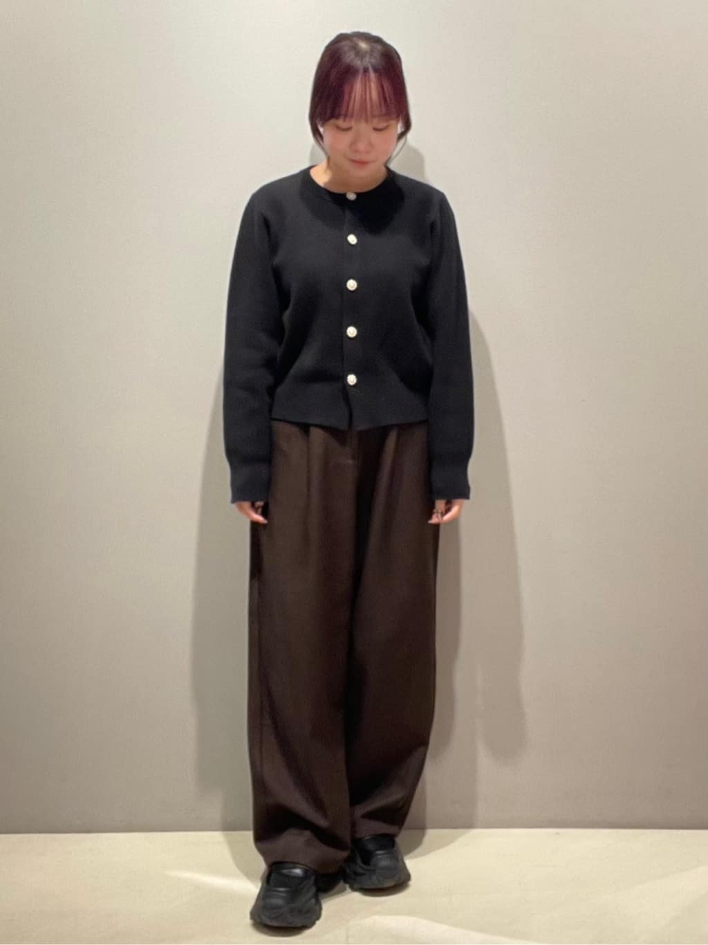 mikiさんの「OPAQUE.CLIP｜メランジ カーヴィーパンツ【洗濯機OK】」を使ったコーディネート