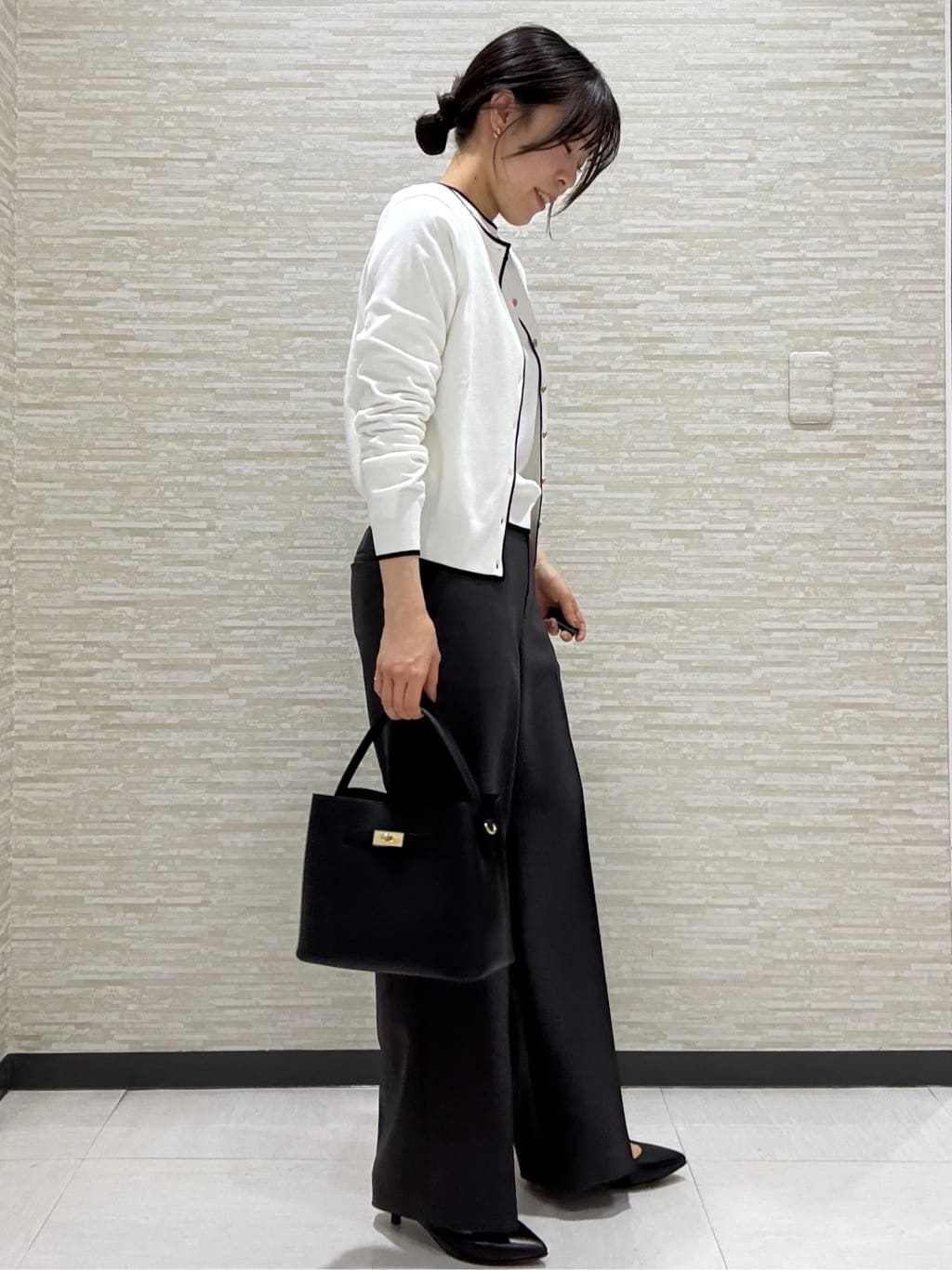 Kataさんの「UNTITLED｜【アンサンブル可/洗える】ウォームスパン カーディガン」を使ったコーディネート