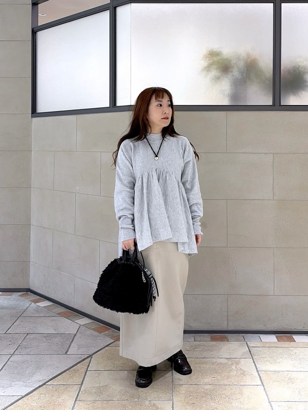 よねさんの「INDIVI｜【再入荷】ペプラムハイネックニット」を使ったコーディネート