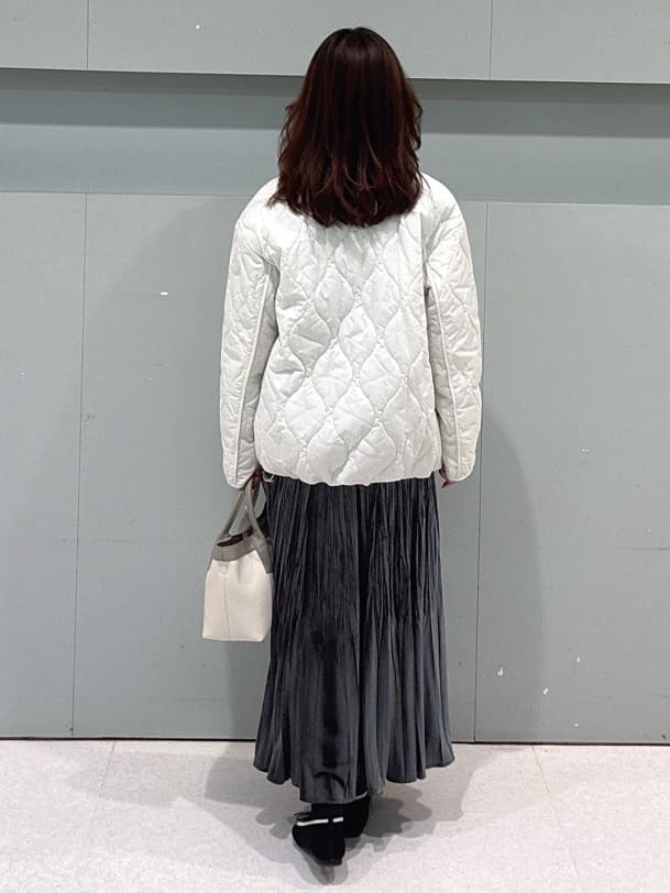 makiさんの「UNTITLED｜【大人な品格/ふわふわニット】フォックスカシミヤ コクーンニット」を使ったコーディネート