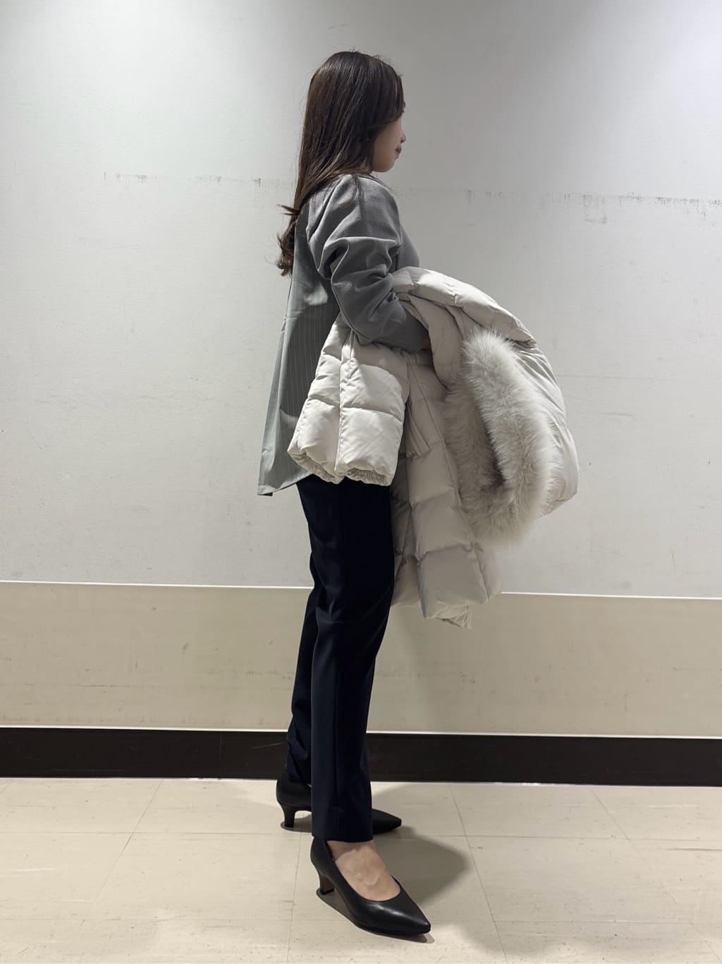 kahoさんの「INDIVI｜【洗える／選べる8色】トーンアップニット」を使ったコーディネート