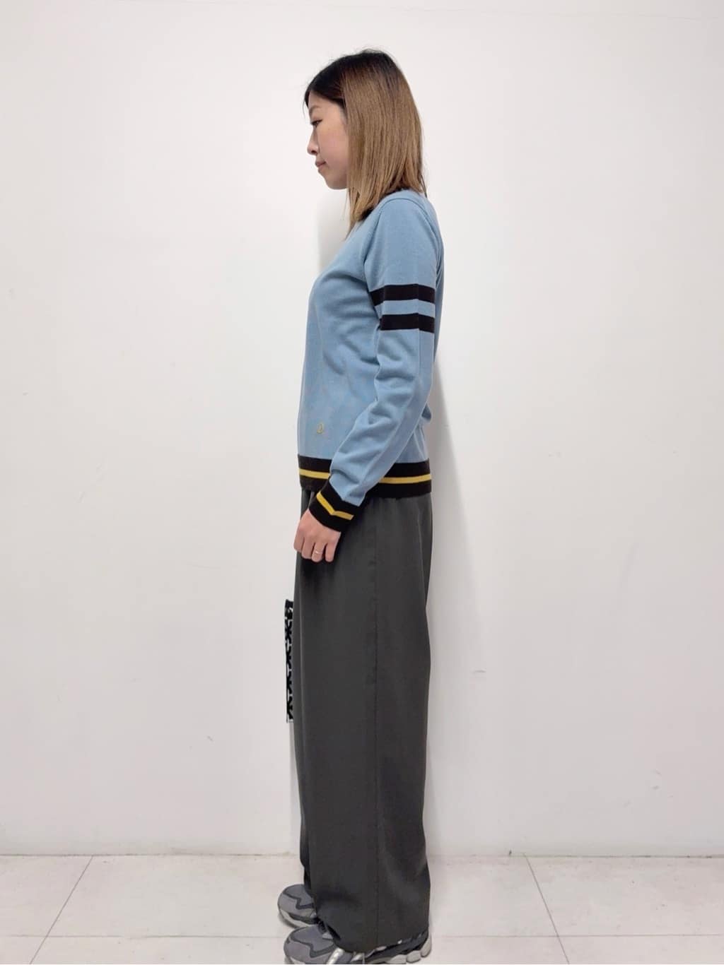 Nishijimaさんの「DRESSTERIOR｜ファインメリノクルーネックラインプルオーバー」を使ったコーディネート