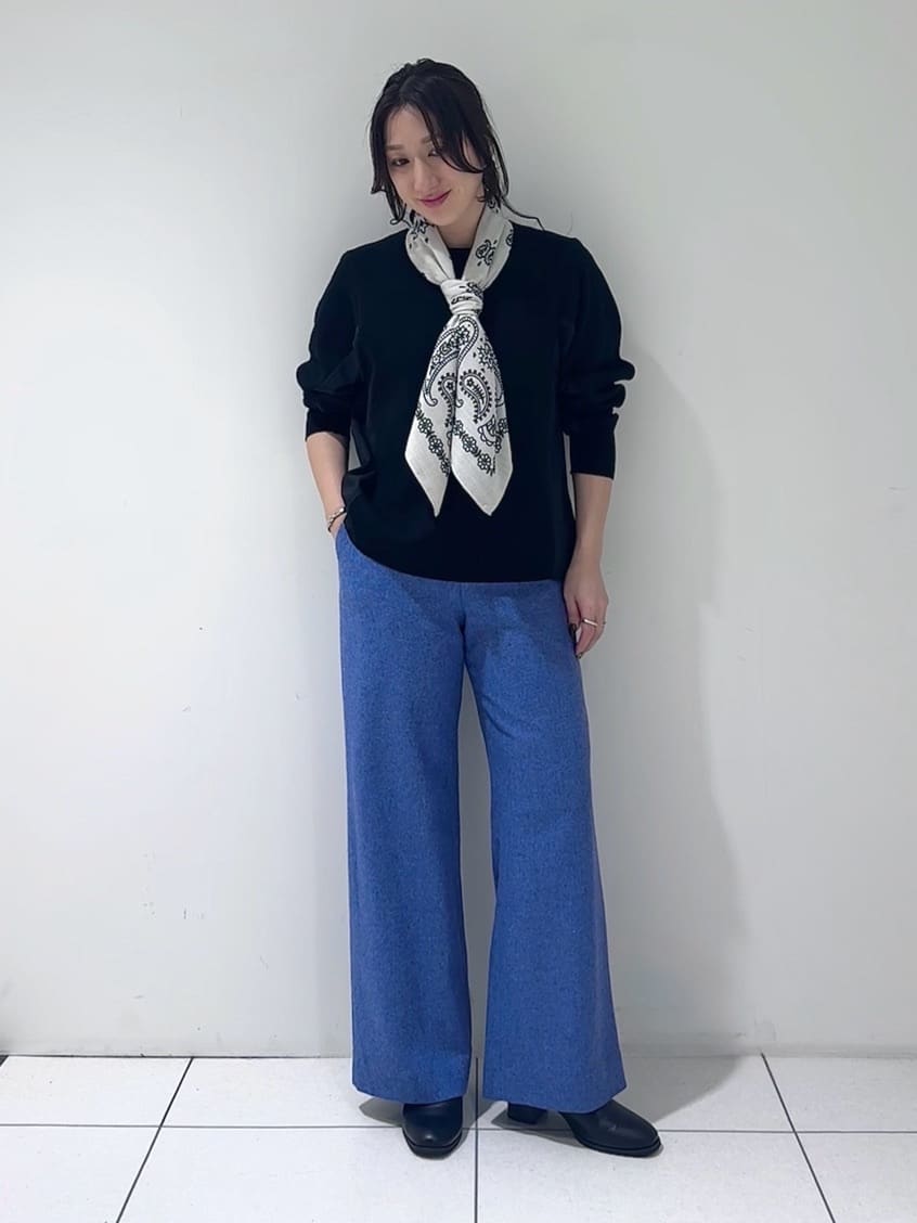 そんさんの「INDIVI｜【洗える／選べる8色】トーンアップニット」を使ったコーディネート