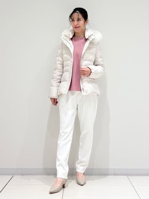 kayoさんの「INDIVI｜【名品／撥水／抗菌防臭】ショート丈リサイクルダウンコート」を使ったコーディネート