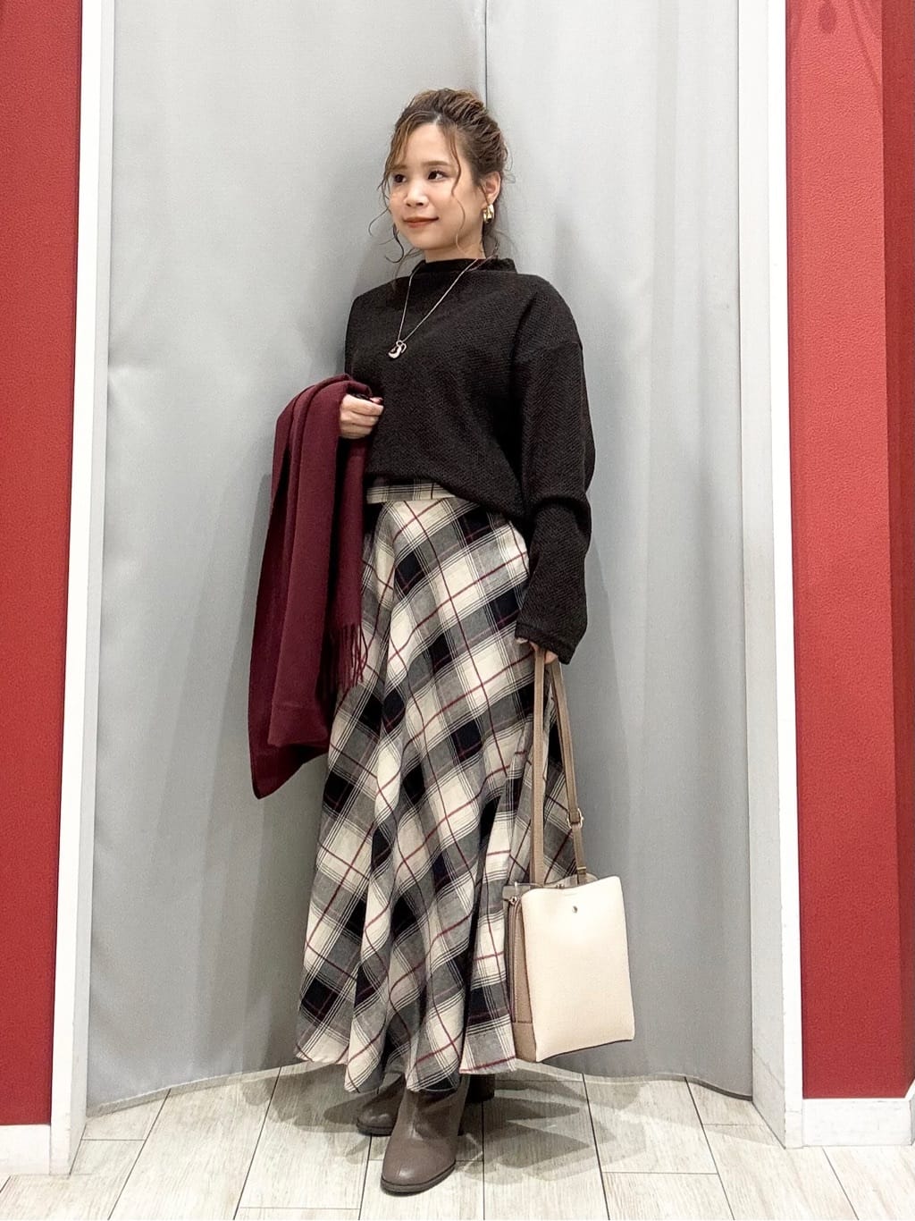 shioさんの「SHOO･LA･RUE｜【撥水/洗える】ショートフーディーダウン」を使ったコーディネート