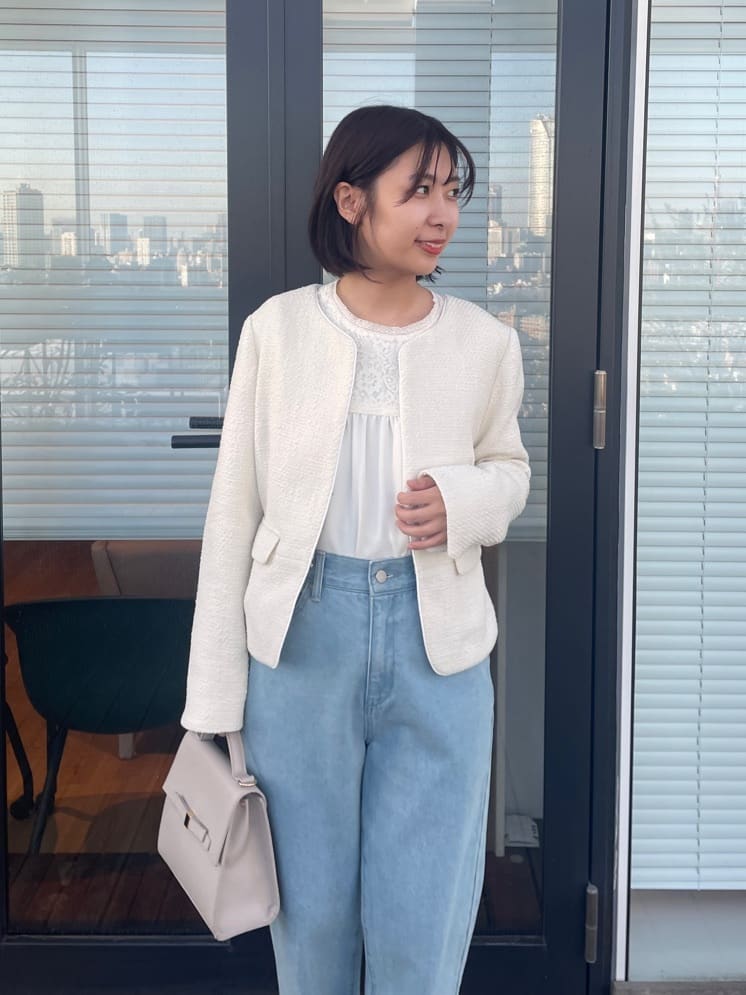 abeさんの「Couture brooch｜【ハレの日・通勤】レースドッキング ブラウス」を使ったコーディネート