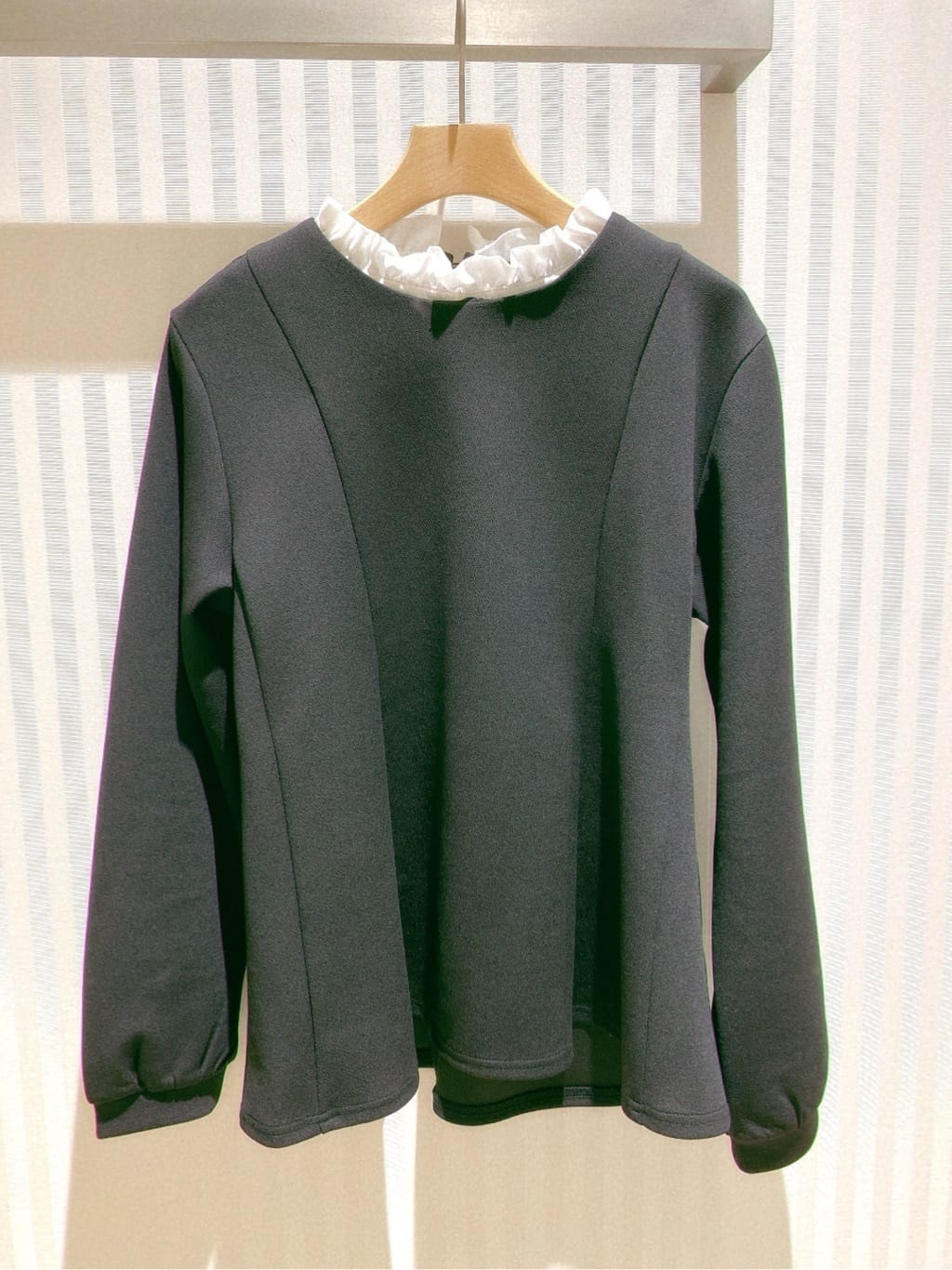 Hiroさんの「Dessin｜【入卒/セレモニー/セットアップ可能】カットジョーゼット2WAYトップス」を使ったコーディネート
