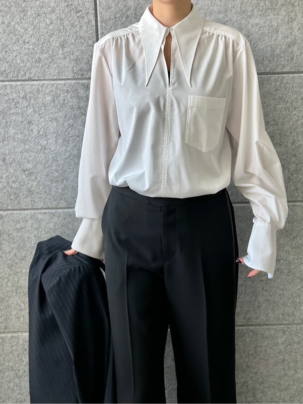 harunaさんの「CODE A｜tailored mood over jacket」を使ったコーディネート