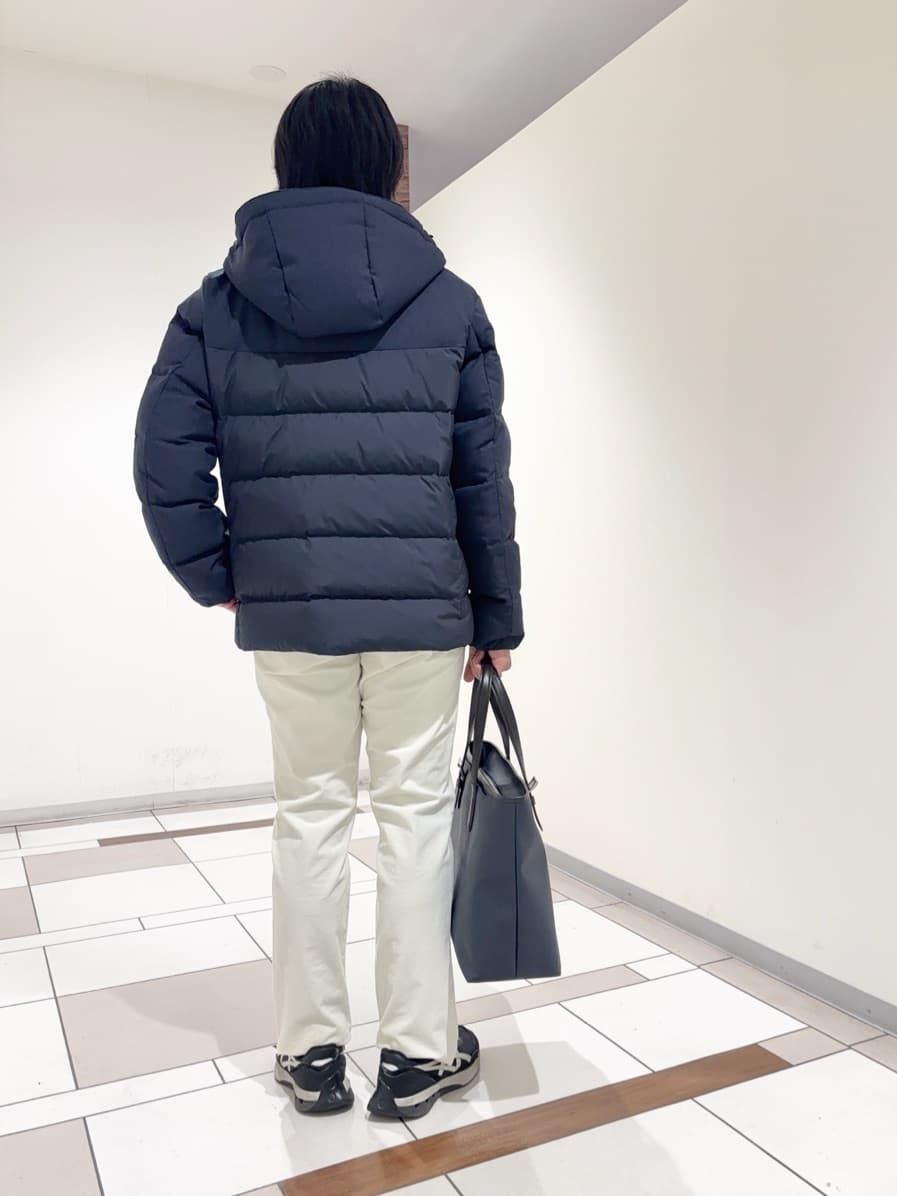 及川さんの「TAKEO KIKUCHI｜カラーコンビ ダウンブルゾン」を使ったコーディネート