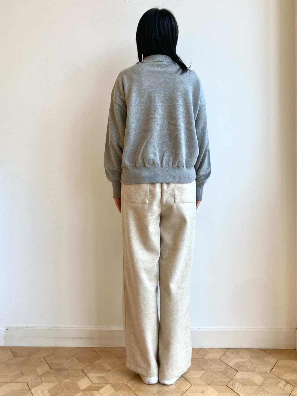 nakagawaさんの「Dessin｜【洗える】フロッキーロゴ入り襟付きニット」を使ったコーディネート