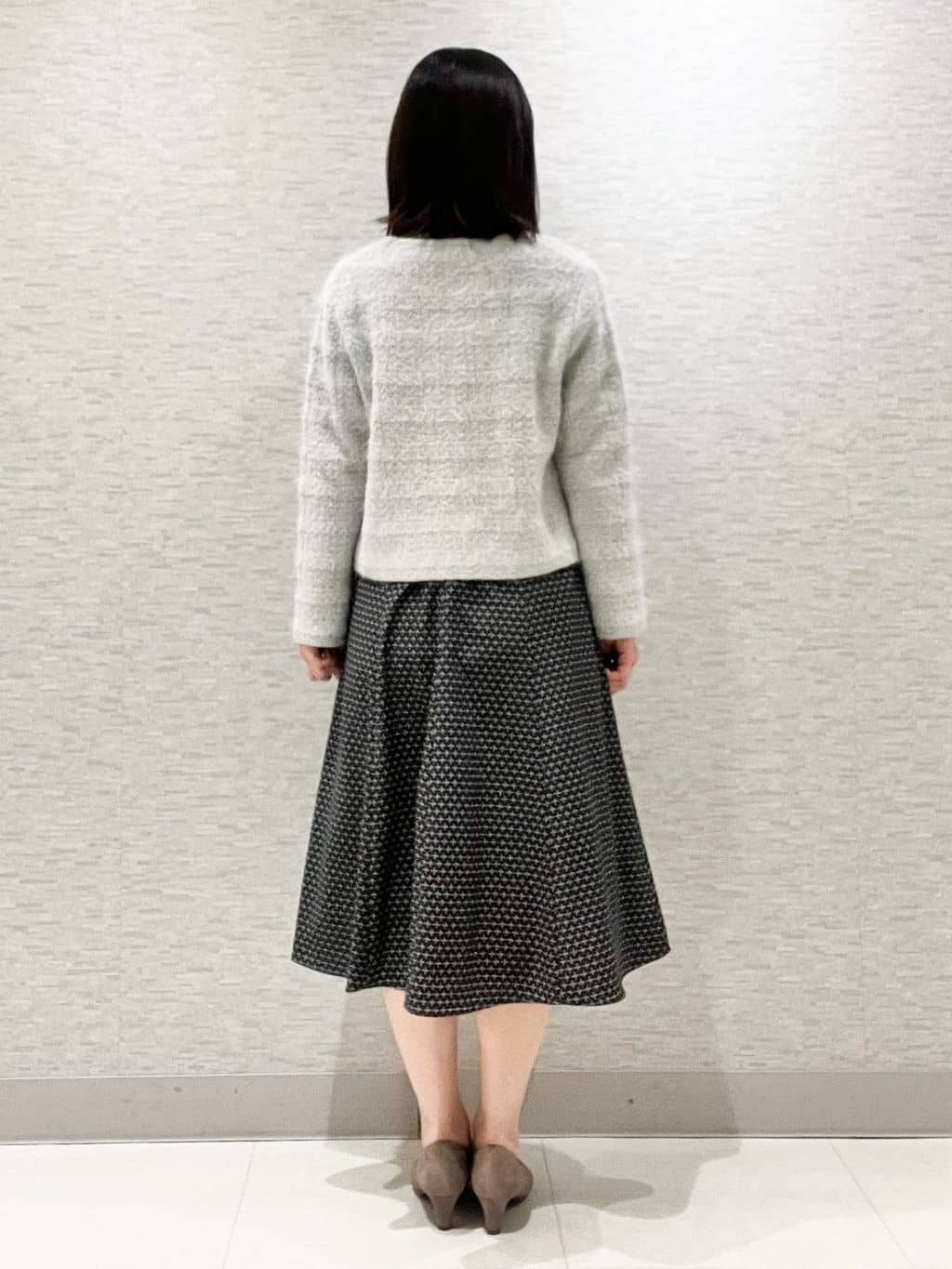 marikoさんの「Reflect｜【お食事会やお出かけに◎】ふんわりジャカード編みカーディガン」を使ったコーディネート