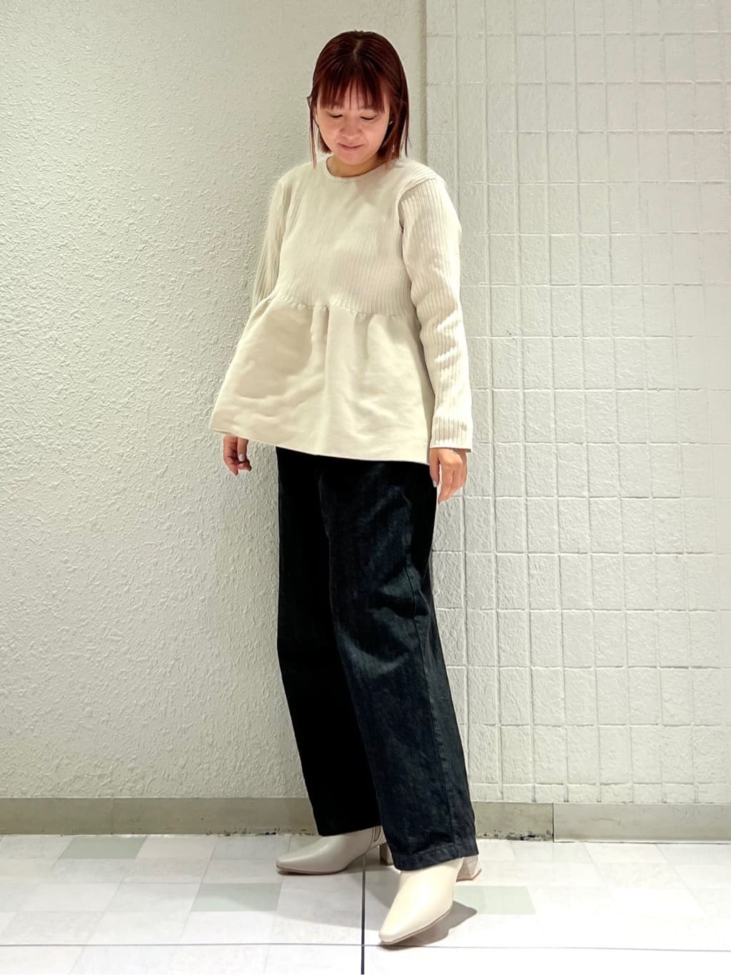 TAKAさんの「ESPERANZA｜ビジュー付きツイードショートブーツ」を使ったコーディネート