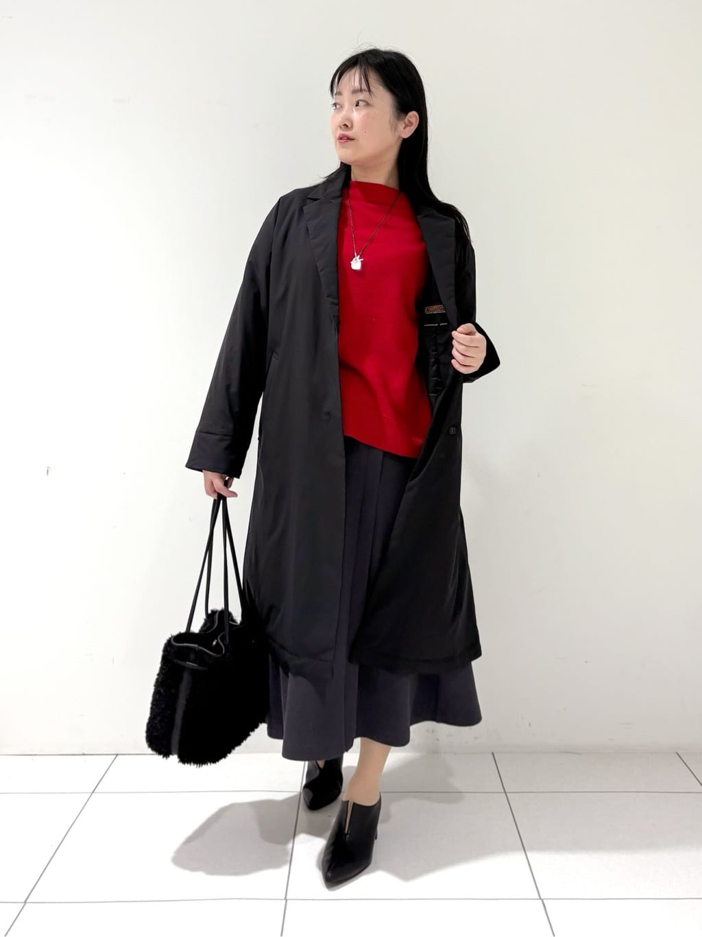momokoさんの「INDIVI｜【洗える／カシミヤ混】ボトルネック ドルマンスリーブニット」を使ったコーディネート