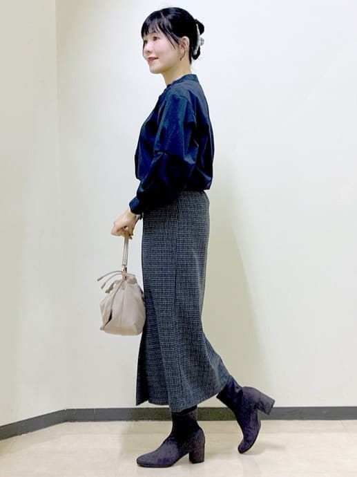  beni_gingerさんの「Reflect｜【さらっと一枚で決まる／重ね着にもおすすめ◎】タックスリーブシャツブラウス」を使ったコーディネート