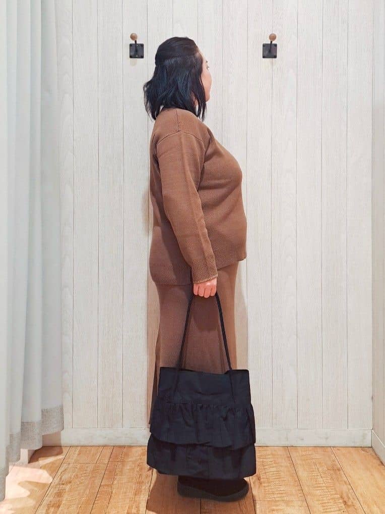 kotomiさんの「SHOO･LA･RUE｜【洗濯機可/セットアップ可】さりげないラメ使いで差をつける クルーネックニット」を使ったコーディネート