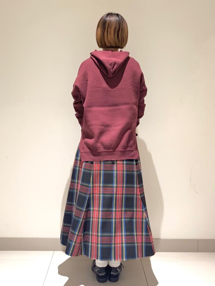 Liriさんの「Dessin｜【洗える】チェック柄起毛フレアスカート」を使ったコーディネート