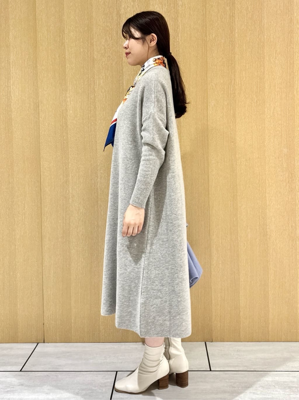nanaさんの「UNTITLED｜【ロング丈/ゆったりシルエット】テントライン ニットワンピース」を使ったコーディネート