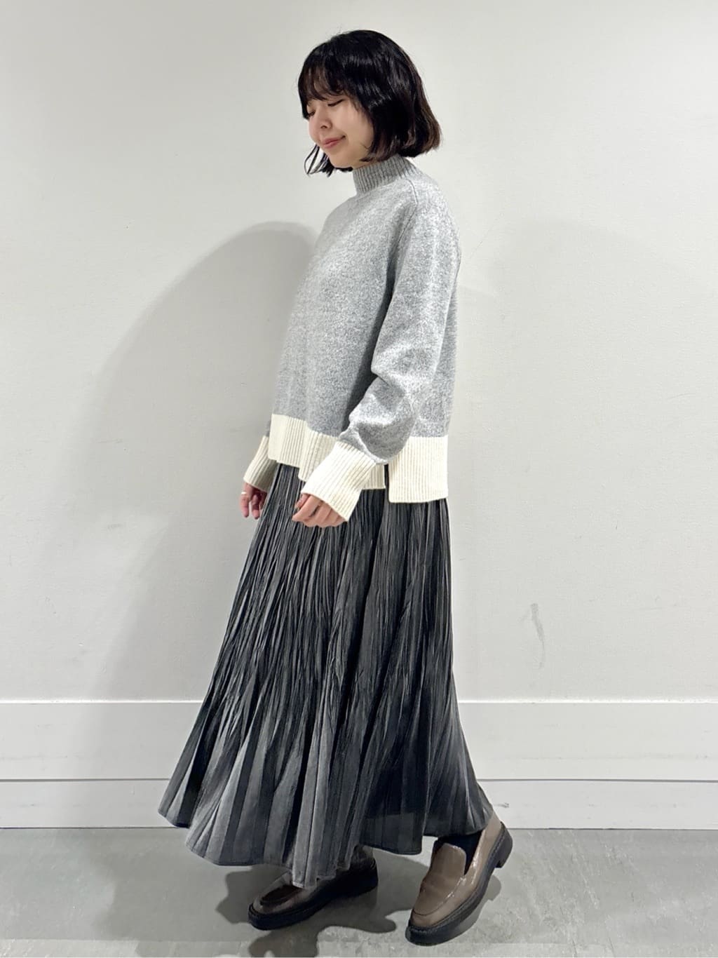モエカさんの「UNTITLED｜【8色展開/洗える】ウールカシミヤ ハイネックニット」を使ったコーディネート