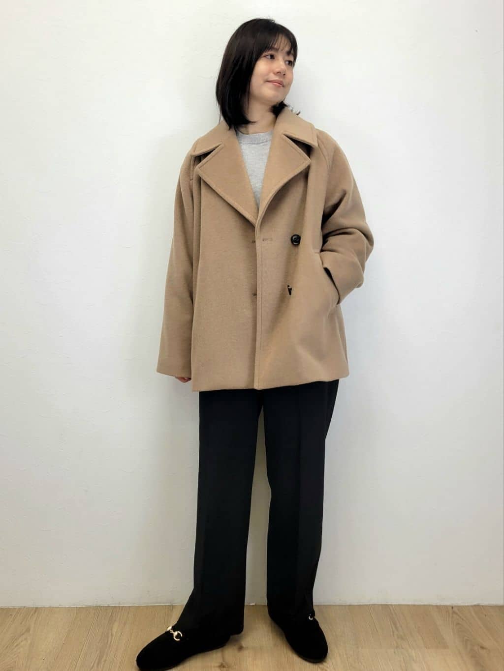 LISAさんの「OPAQUE.CLIP｜カシミヤブレンドウールミドルピーコート」を使ったコーディネート