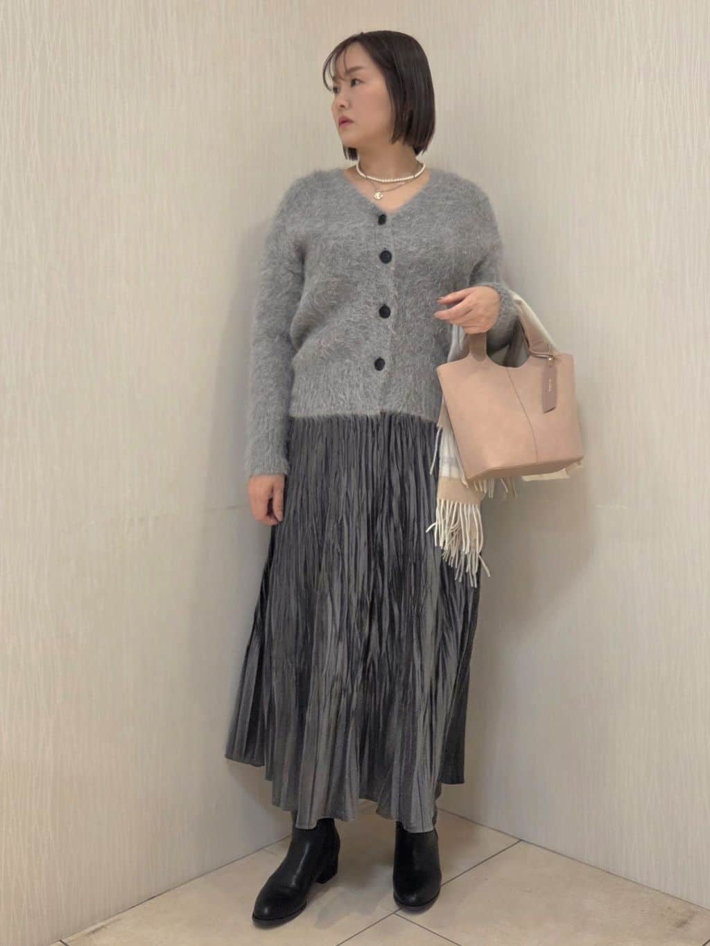 naokoさんの「UNTITLED｜【ゆったり】アルパカ混シャギー カーディガン」を使ったコーディネート