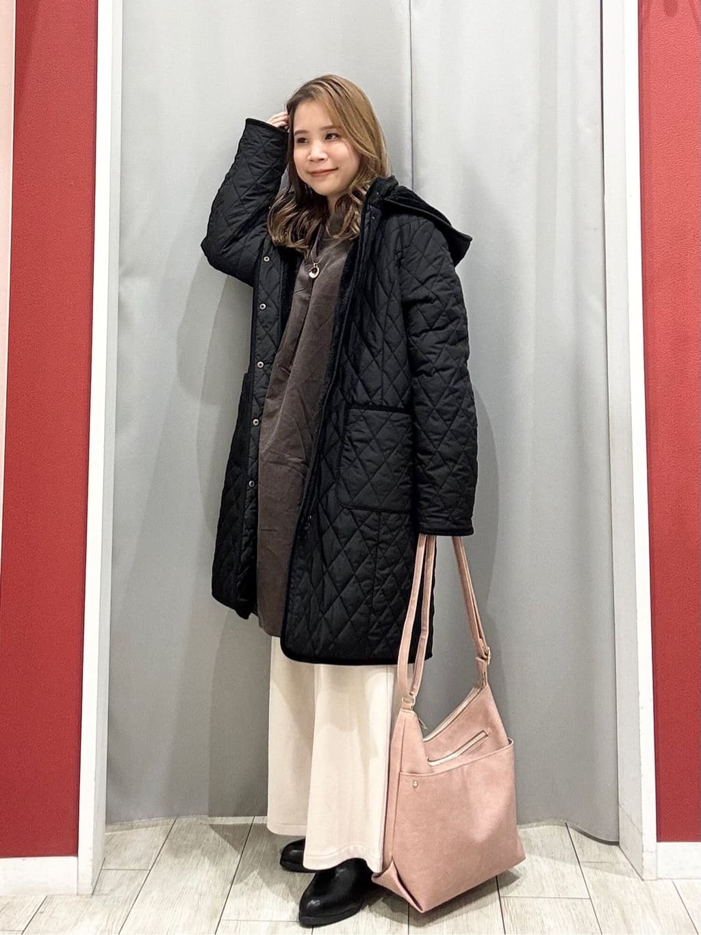shioさんの「SHOO･LA･RUE｜【洗濯機可/S-LL】すっきり見えにこだわった コーデュロイチュニックワンピース」を使ったコーディネート