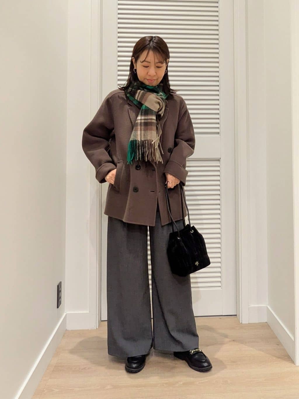 enさんの「Dessin｜【セットアップ可・洗える】ハイウエストタックパンツ」を使ったコーディネート