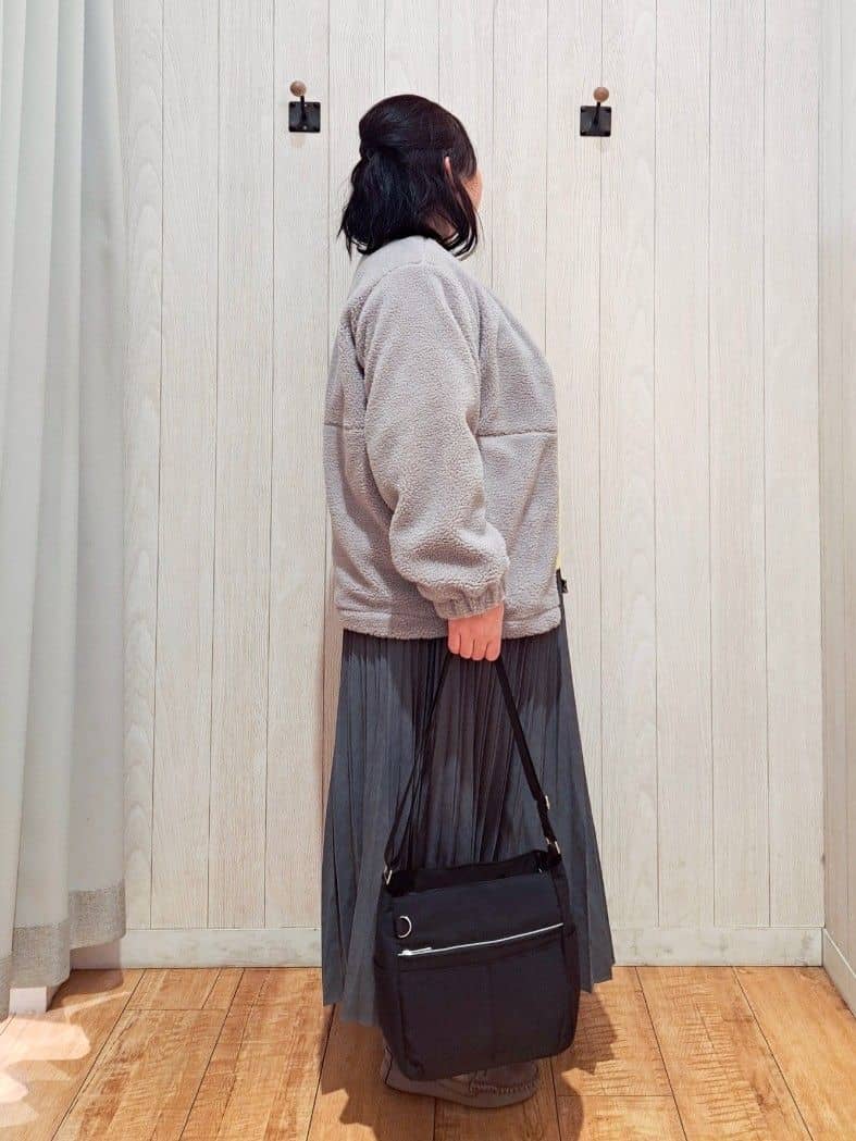 kotomiさんの「SHOO･LA･RUE｜【洗濯機可】即サマになる ノーカラー ボアブルゾン」を使ったコーディネート