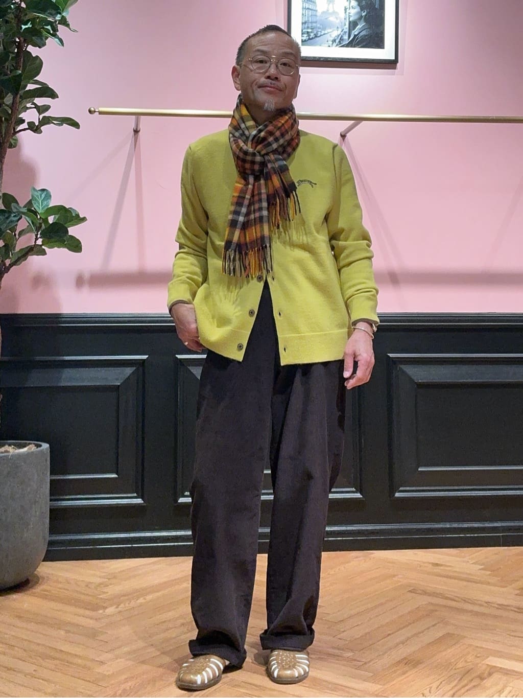 torigoeさんの「DRESSTERIOR｜コーデュロイパンツ」を使ったコーディネート