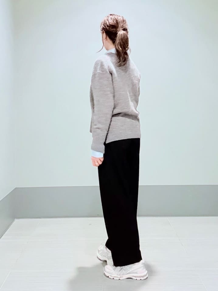Yamaさんの「DRESSTERIOR｜アルパカブレンドVネックニット」を使ったコーディネート