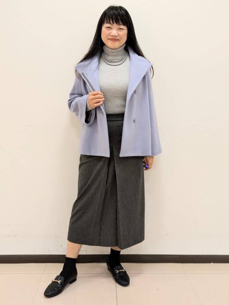 ともさんの「UNTITLED｜【フリル取り外し可/きれいめエレガント】フリルシャツレイヤード風ニット」を使ったコーディネート