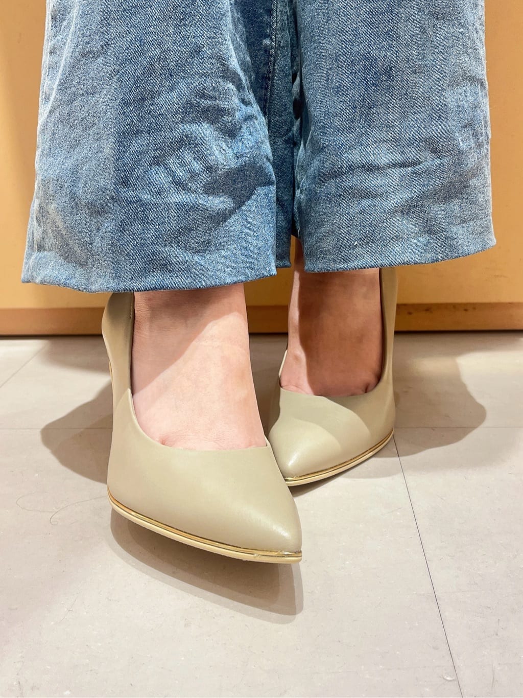 このかさんの「ESPERANZA｜【レイン対応/12時間パンプス】約8.5cm　歩きやすくて疲れにくい」を使ったコーディネート