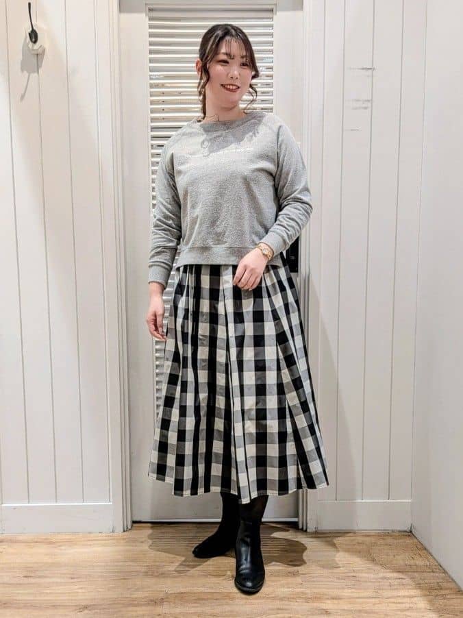ayakaさんの「Dessin｜【洗える】ラグラン切り替えミニロゴカットソー」を使ったコーディネート
