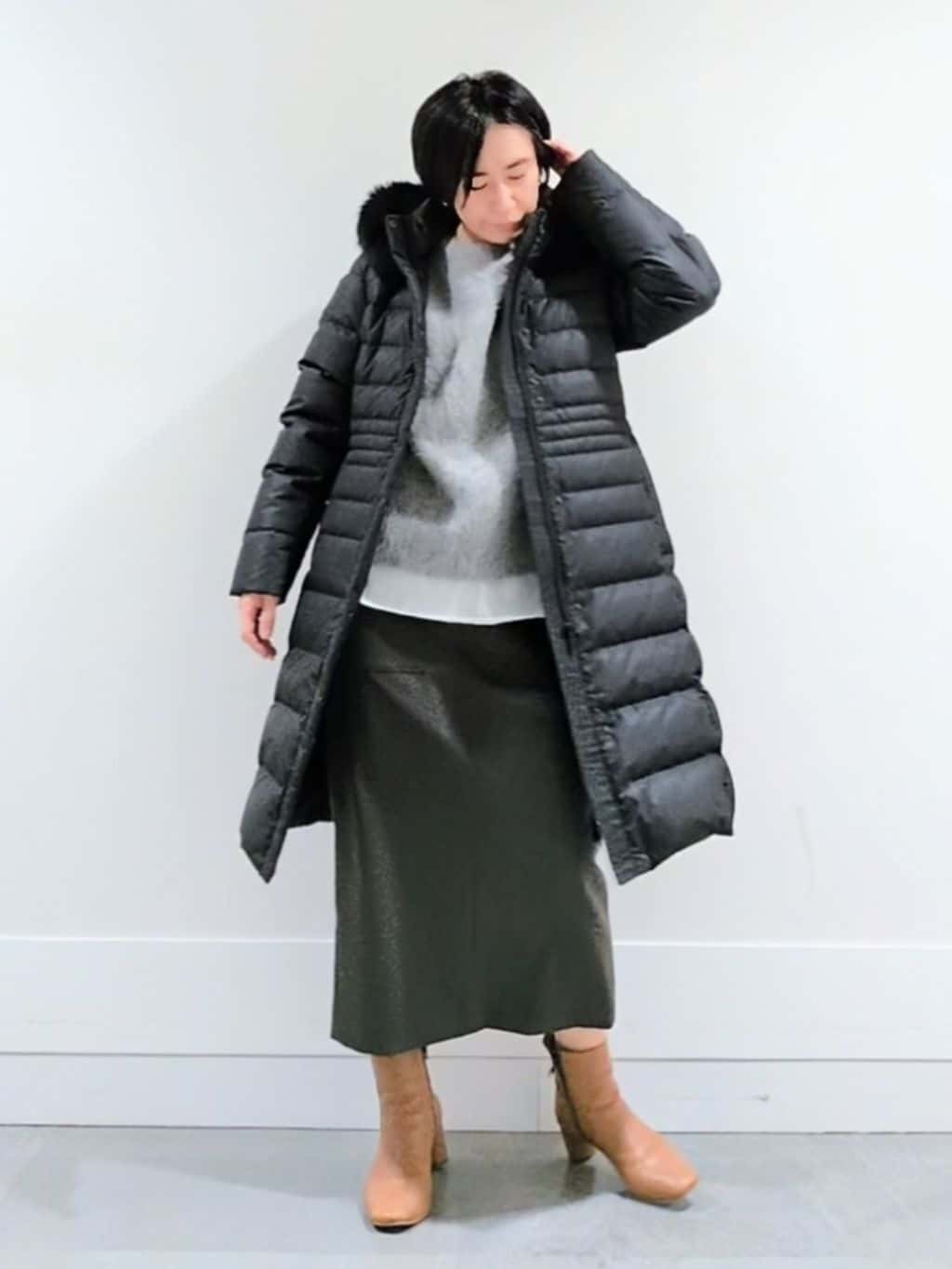 ミズタさんの「UNTITLED｜【はっ水機能/フード取り外し可/防寒】ロングダウンコート」を使ったコーディネート
