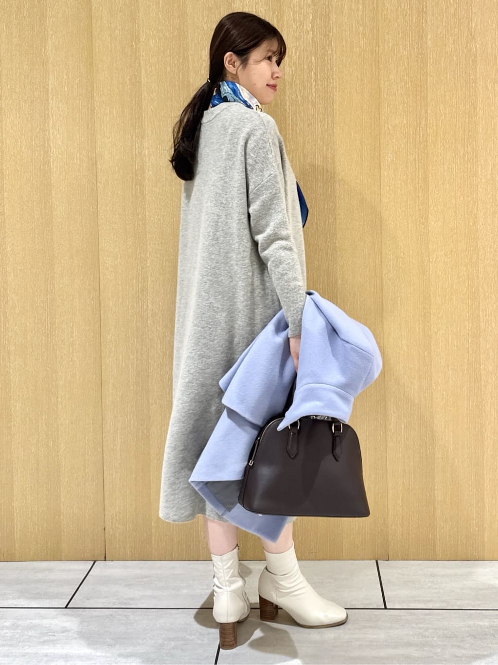 nanaさんの「UNTITLED｜【ロング丈/ゆったりシルエット】テントライン ニットワンピース」を使ったコーディネート