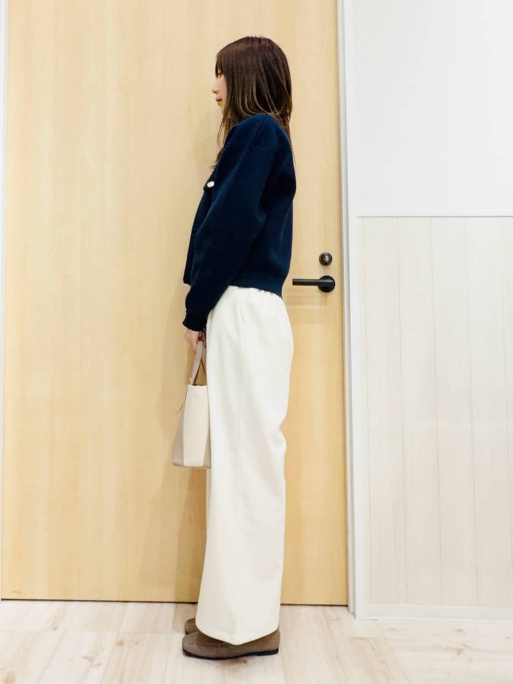 Naさんの「SHOO･LA･RUE｜【洗濯機可/S-LL】1枚でも羽織りでも 華やか上品カーデ」を使ったコーディネート