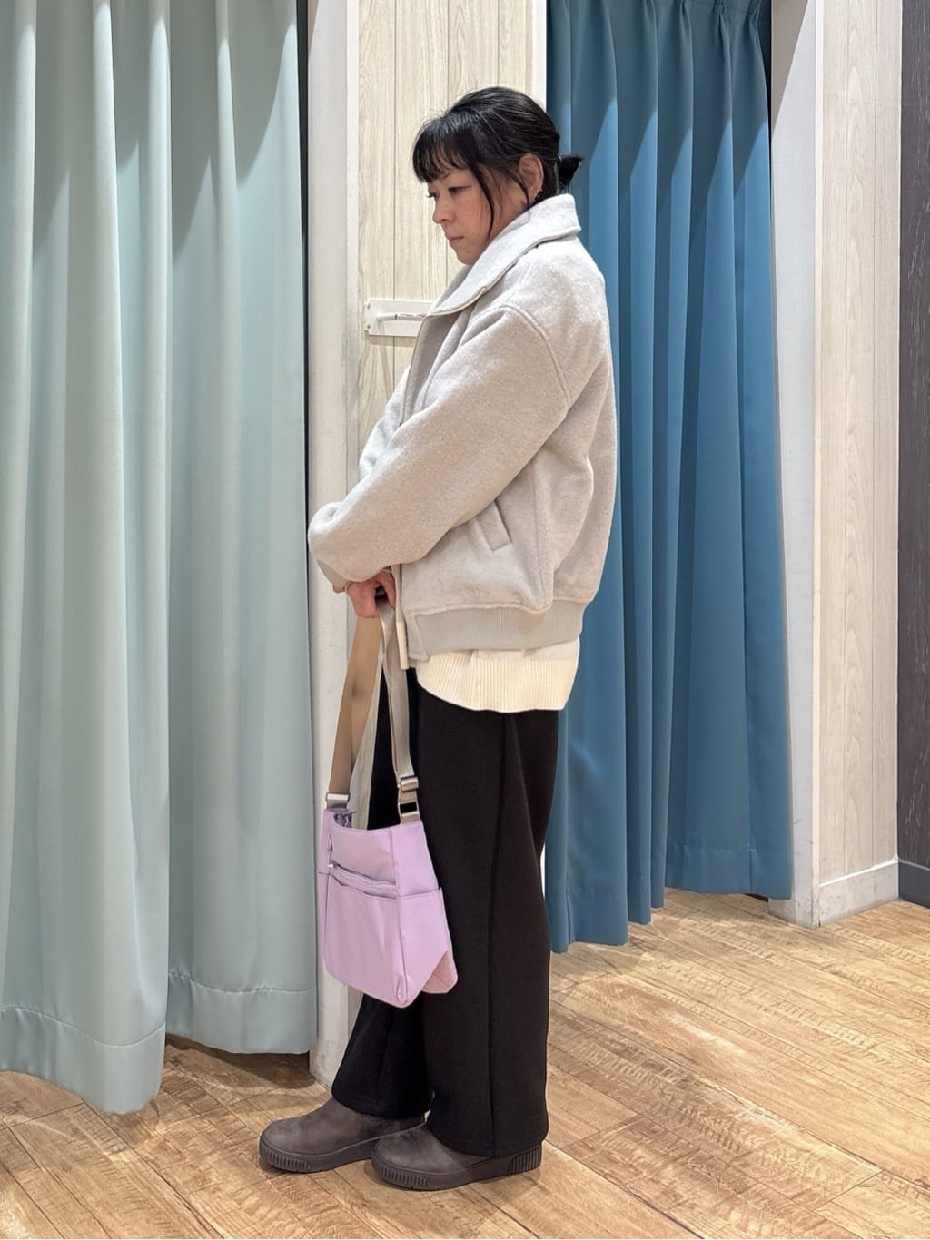わかさんの「SHOO･LA･RUE｜【撥水/軽量】驚きの収納力 10ポケットショルダーバッグ」を使ったコーディネート