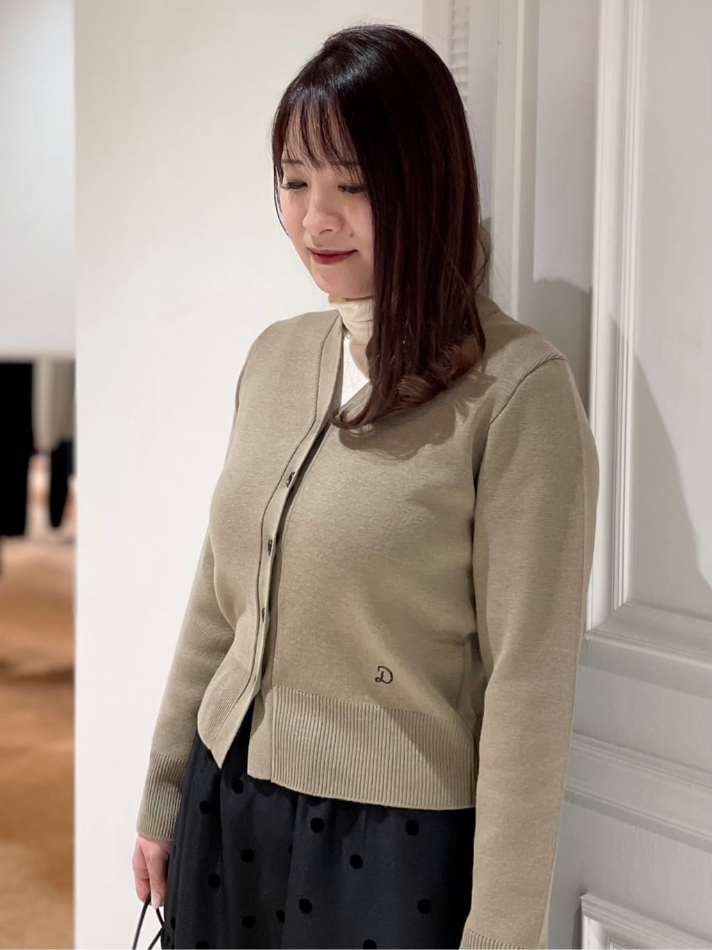minowaさんの「DRESSTERIOR｜ミラノリブカーディガン」を使ったコーディネート