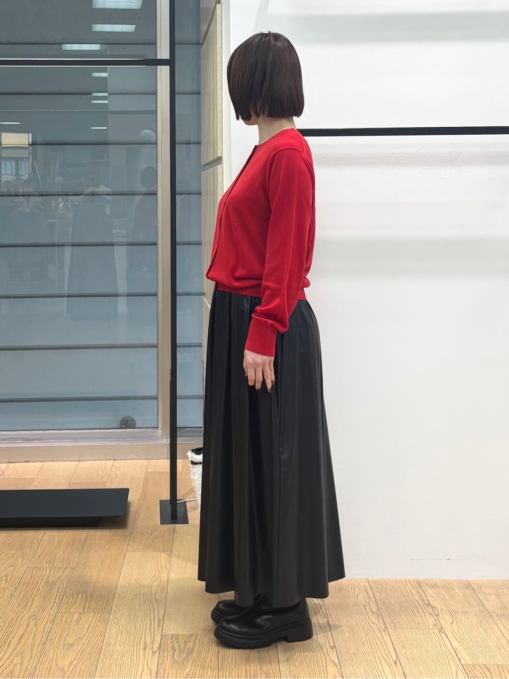 asamiさんの「INDIVI｜【洗える】ハイゲージニットカーディガン」を使ったコーディネート