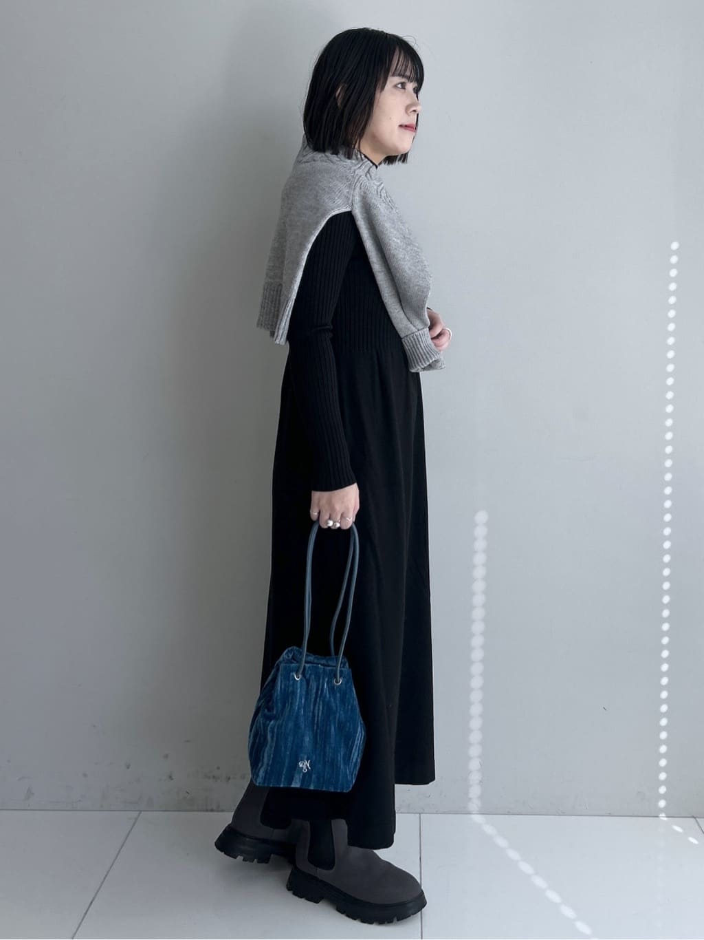 Hirokaさんの「Dessin｜【2点セット・洗える】シャギーベストニットワンピース」を使ったコーディネート