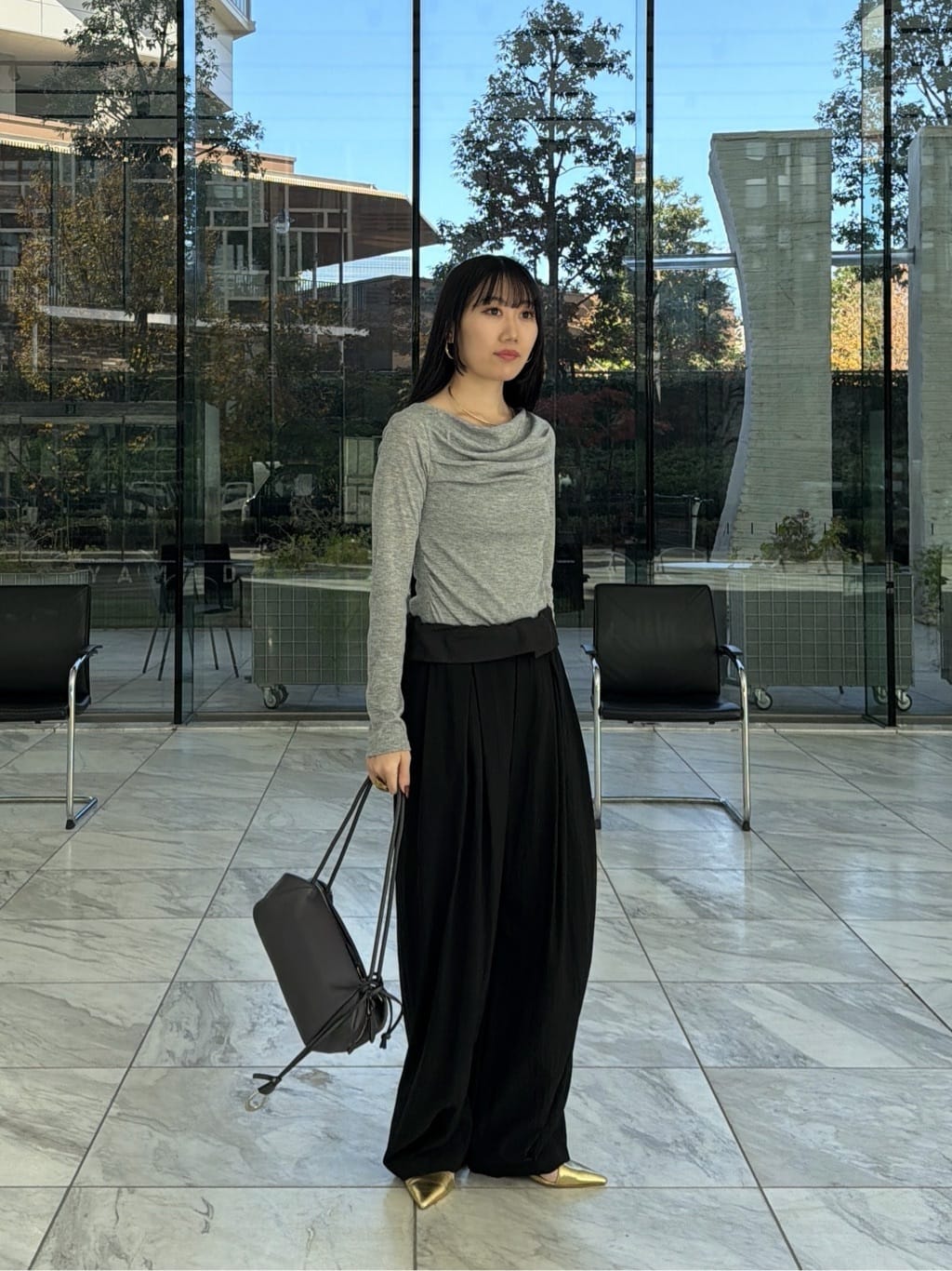 rinaさんの「INDIVI｜オフショルカットソー」を使ったコーディネート