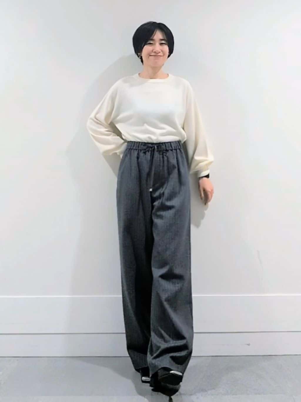 ミズタさんの「UNTITLED｜【はっ水機能/フード取り外し可/防寒】ロングダウンコート」を使ったコーディネート