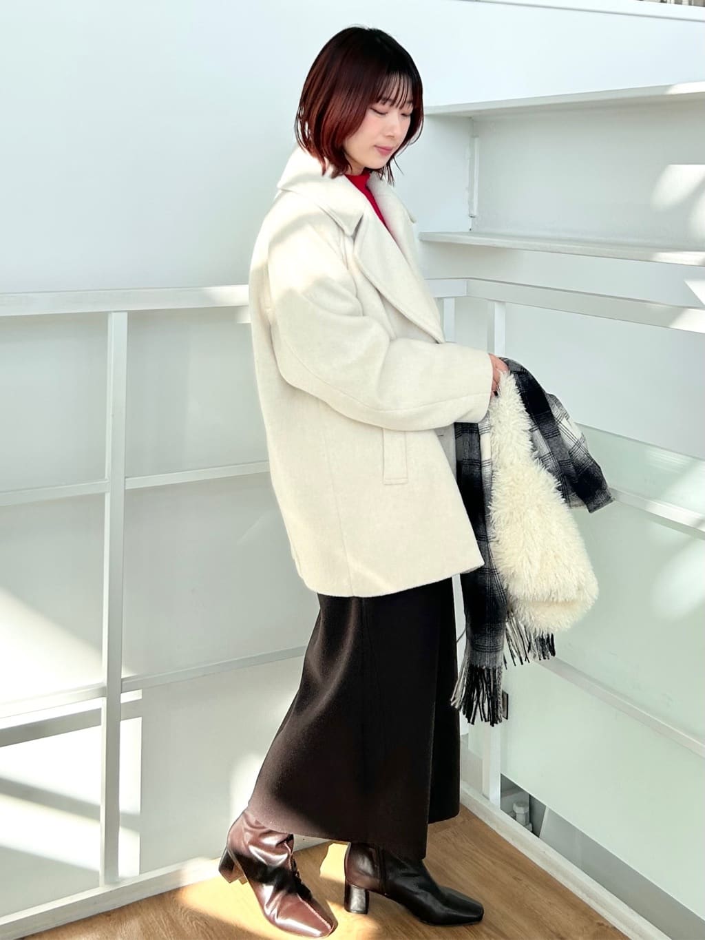 RINAさんの「OPAQUE.CLIP｜カシミヤブレンドウールミドルピーコート」を使ったコーディネート
