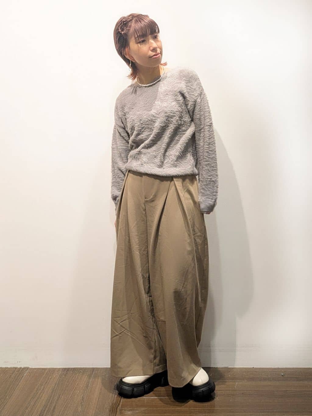 4410さんの「THE SHOP TK｜【華やかで柔らか】ふわふわフェザーニット/洗える・前後2WAY」を使ったコーディネート