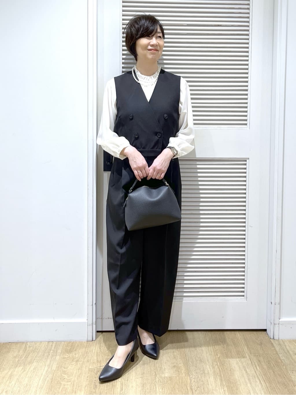 Miyazakiさんの「Dessin｜【洗える】フリルネックジョーゼットブラウス」を使ったコーディネート
