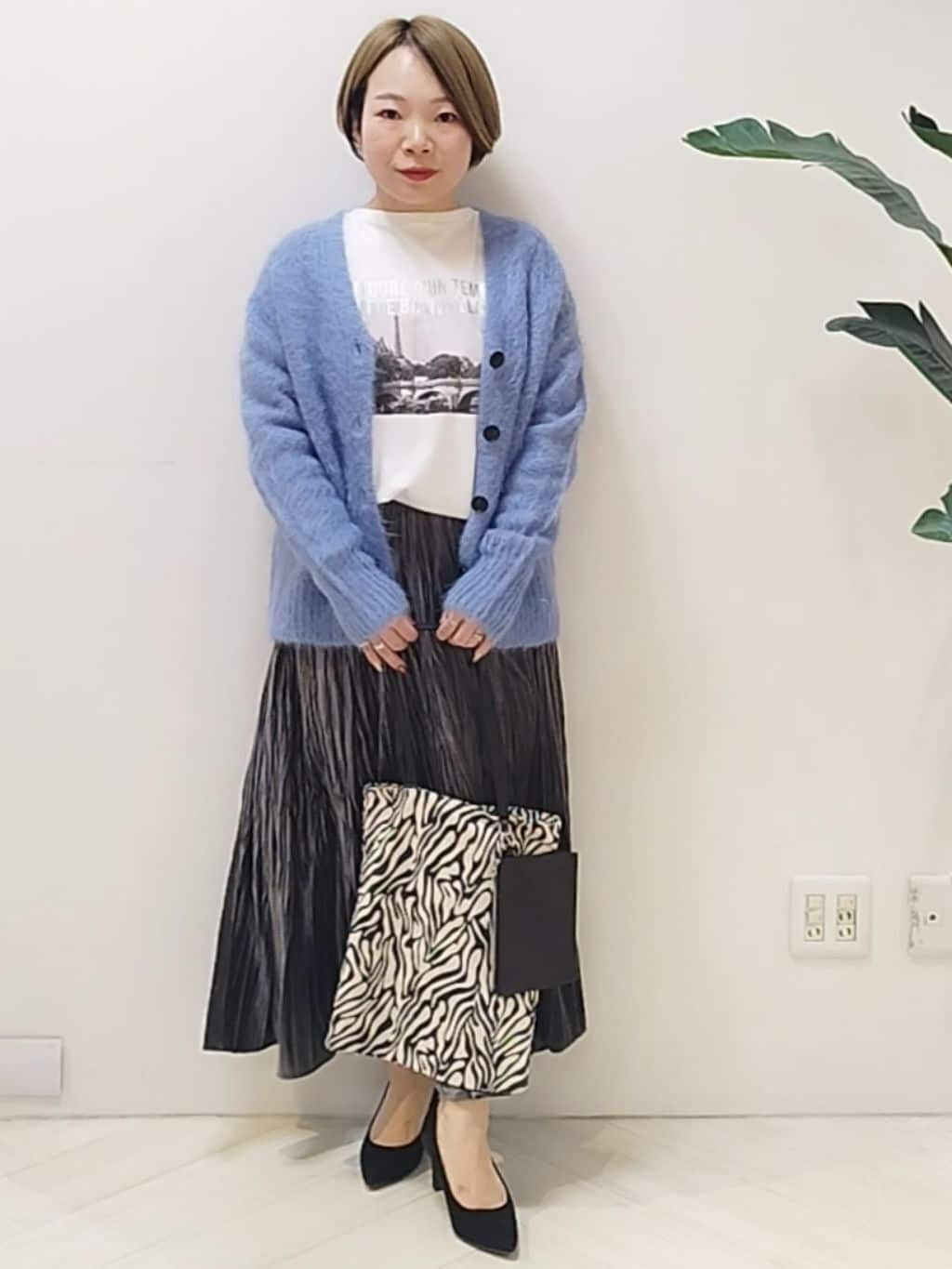 s u g iさんの「UNTITLED｜【ゆったり】アルパカ混シャギー カーディガン」を使ったコーディネート