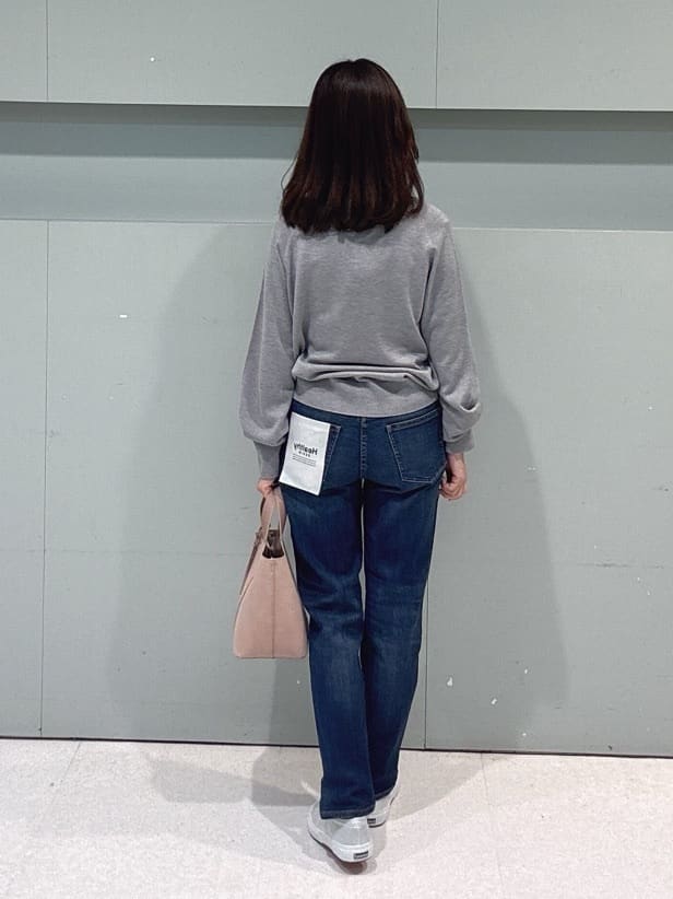 makiさんの「UNTITLED｜【8色展開／コンパクト丈】レーヨン混 コクーンニット」を使ったコーディネート